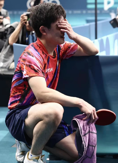 瑞典队完胜法国队，张本智和点燃赛场