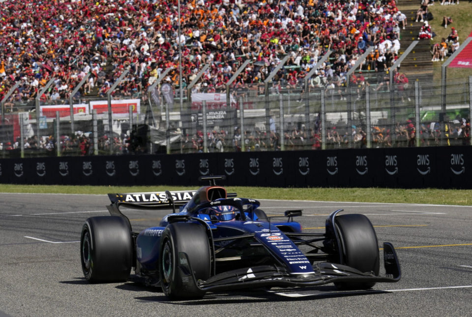 红牛二队完胜雷诺车队，皮亚斯特里高光表现