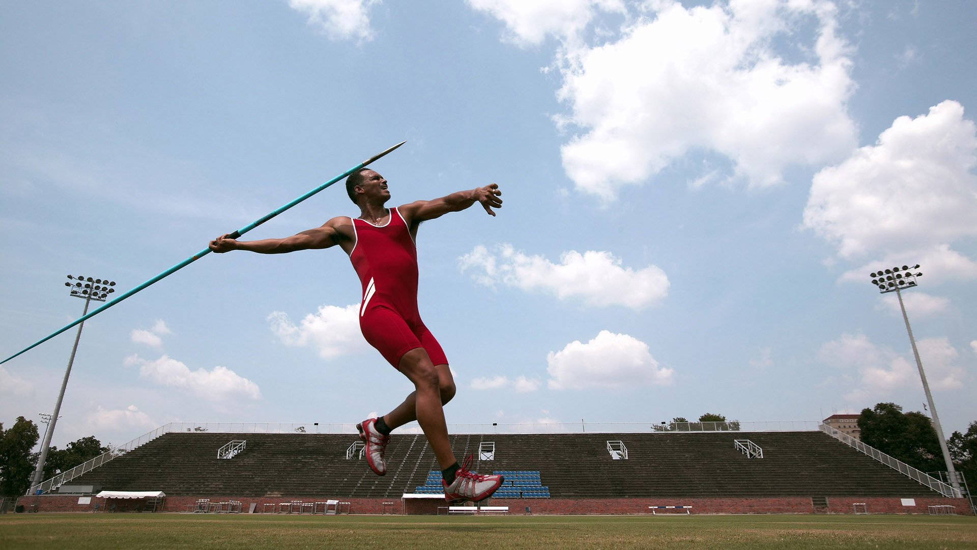 格林超新星时刻，绝境中的光与剑，勇士借篮网之血重铸冠军基石