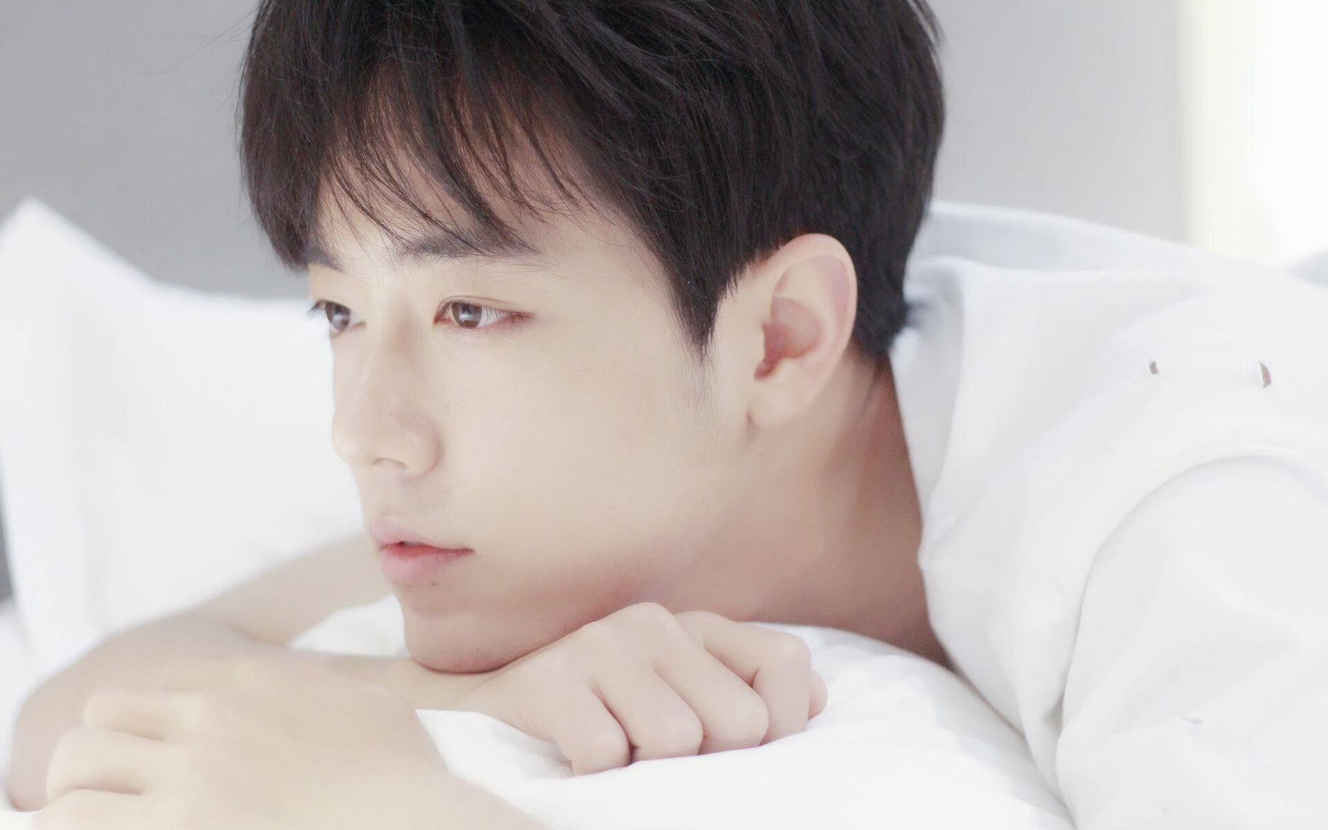 隐形战场上的绝杀者,霍勒迪在排名争夺战中接管比赛