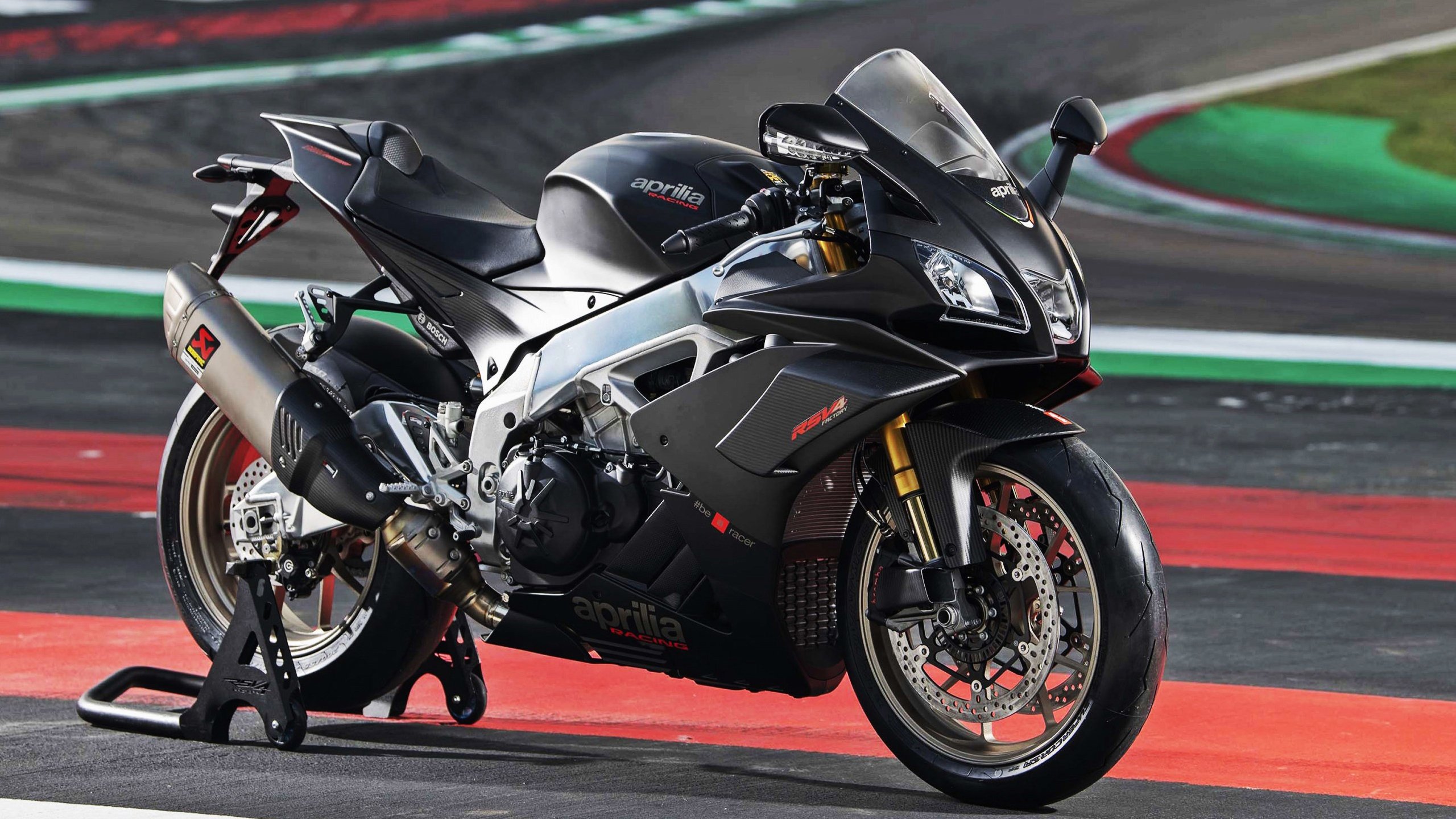 篮筐之下,绿茵之上,蒂亚戈的跨界统治