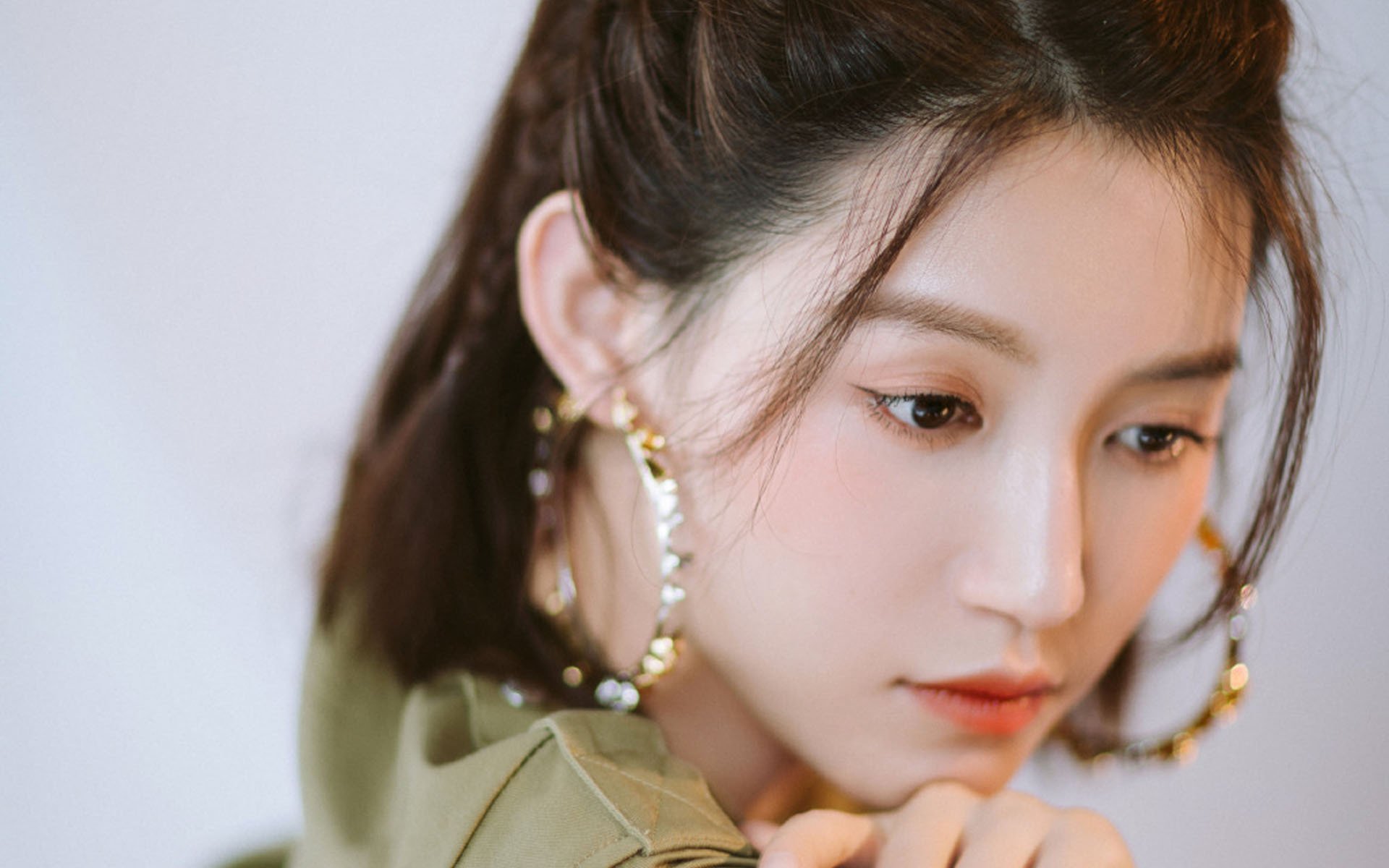 篮球之夜的双重奏，字母哥数据全面爆炸，北京队主场制霸广东队