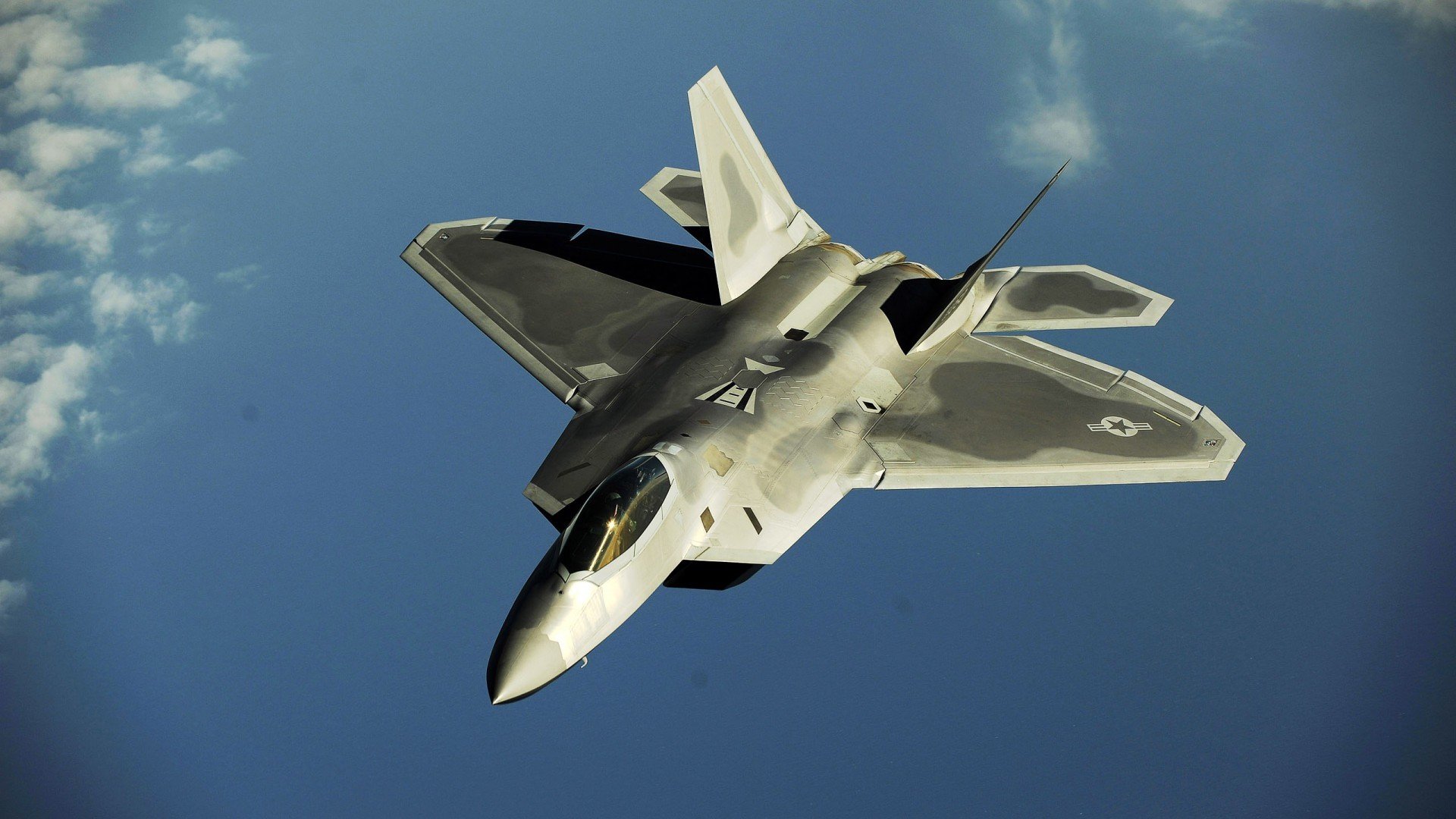 突尼斯连击制胜，皮克闪耀全场—关键先生引领胜利狂潮