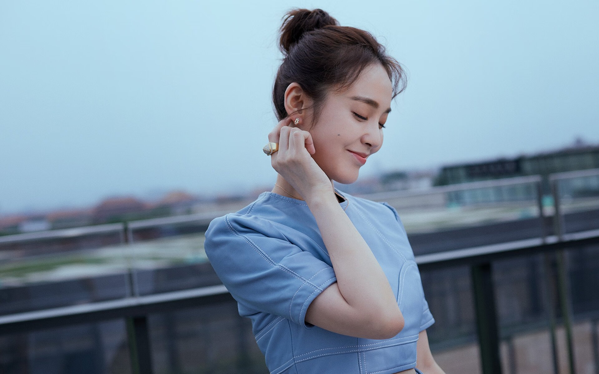 绝地反击！贝恩40分重铸传奇，上海主场掀起青春风暴，新王加冕夜马刺俯首